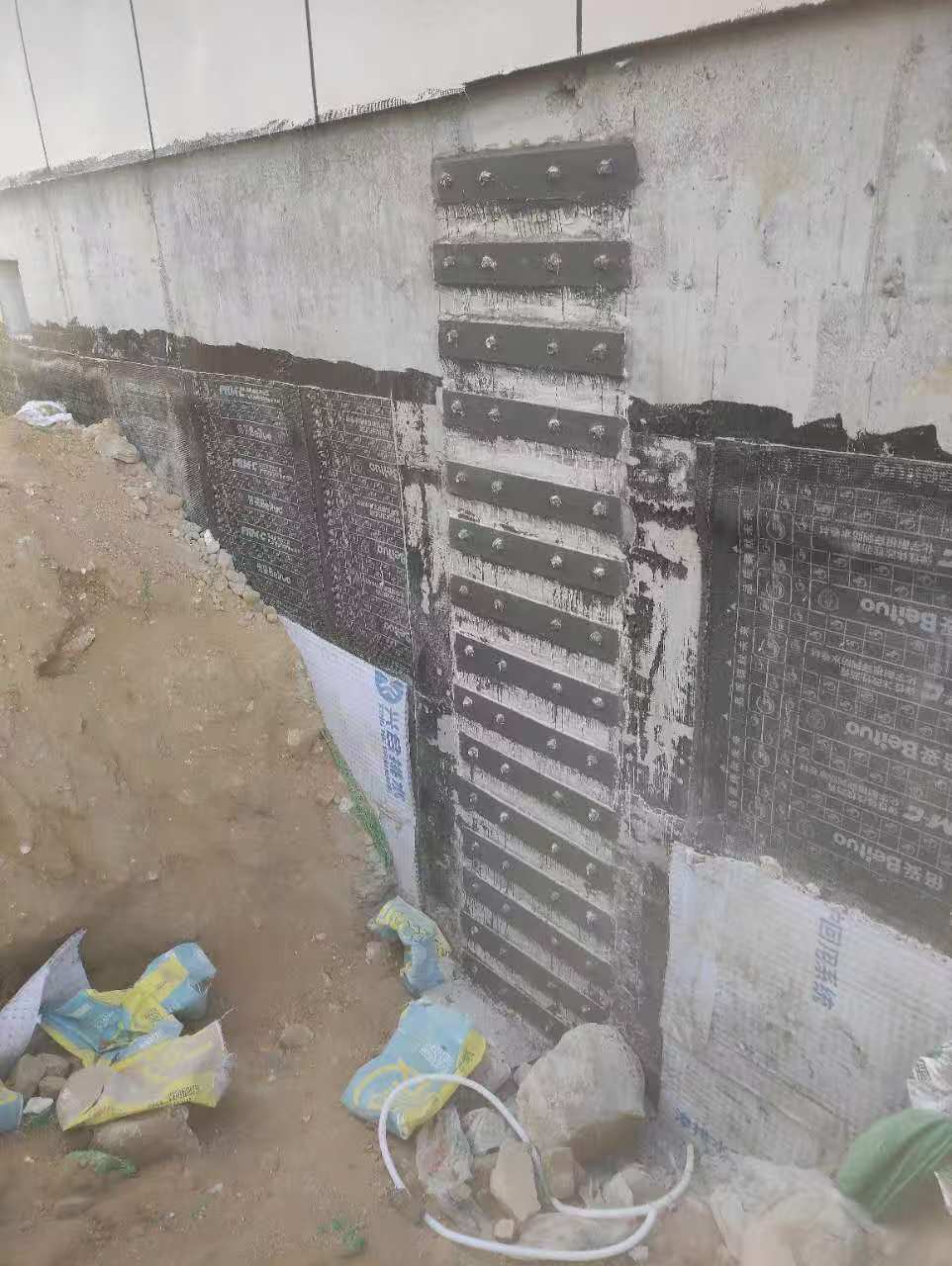 酒泉房屋柱子加固方法